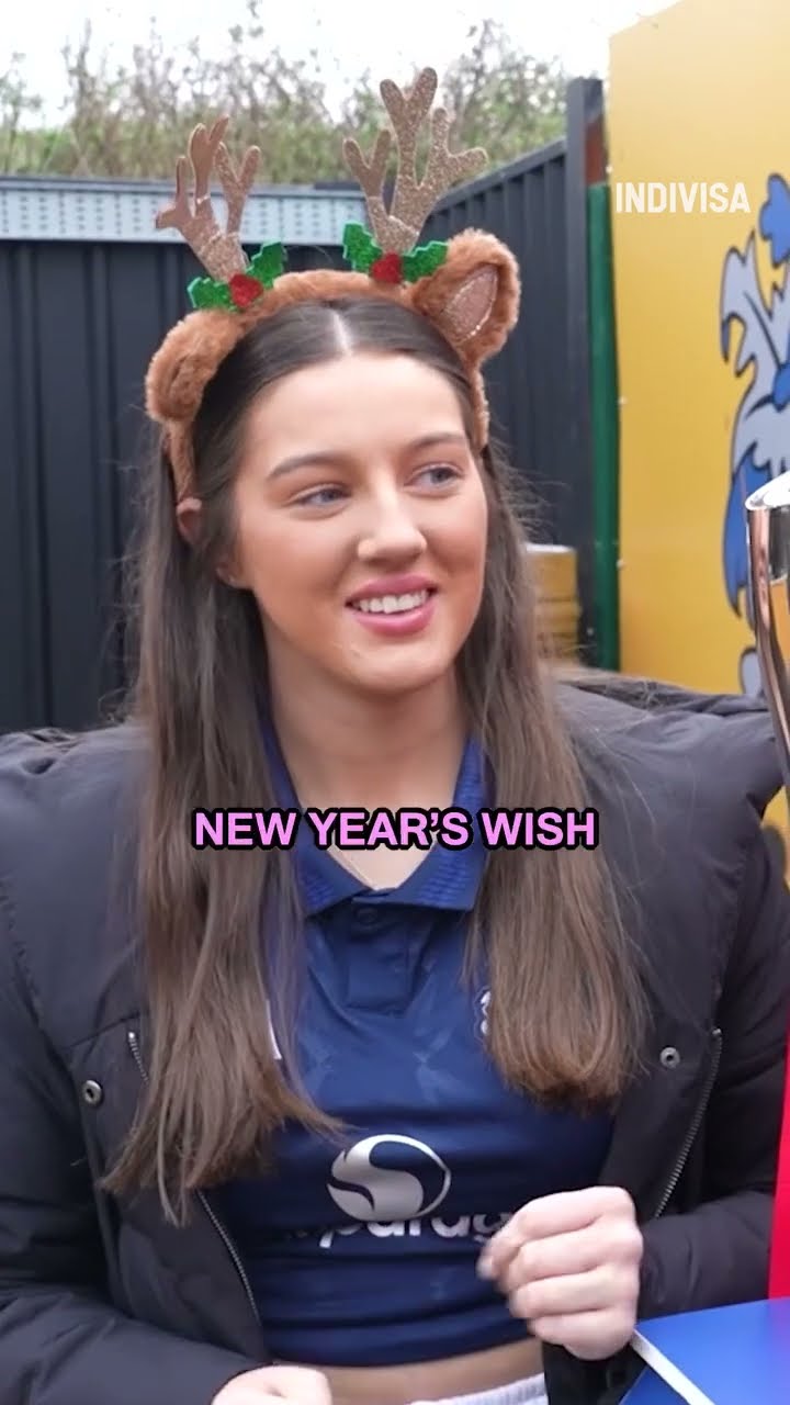 现得更加出 现得更加出